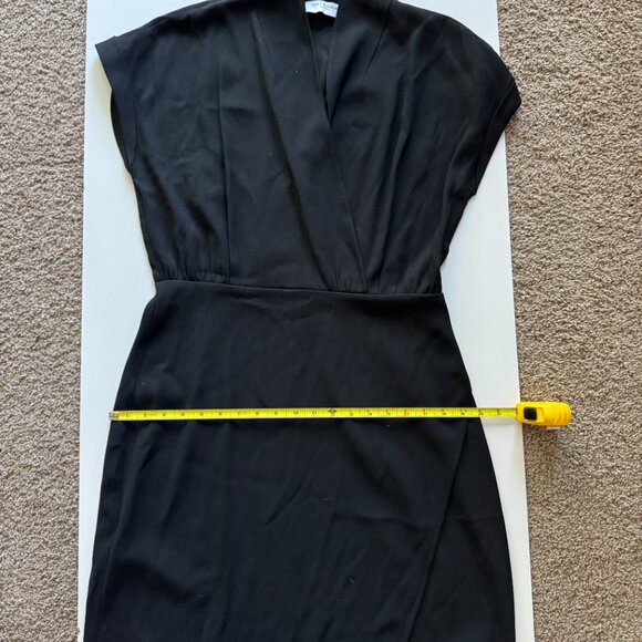 MM Lafleur Asymmetrical V-Neck Sheath Dress Size 12 Black Cocktail Work Office - Picture 6 of 7